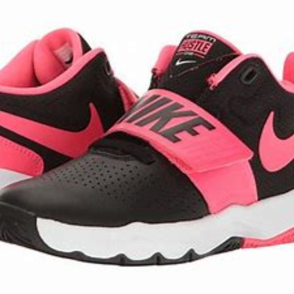 nike team hustle d8 womens